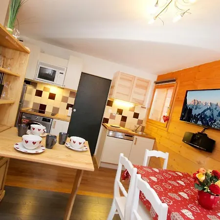 Joli à L'arrière Du Chantelouve Appartamento