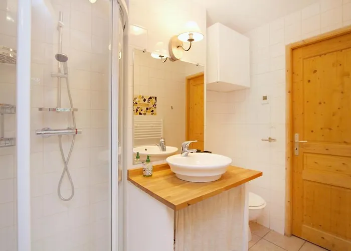 Joli A L'arriere Du Chantelouve * Ле дез Альп